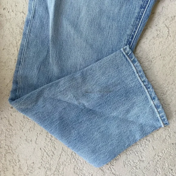 H&M | Light Jeans - Picture 3 of 7